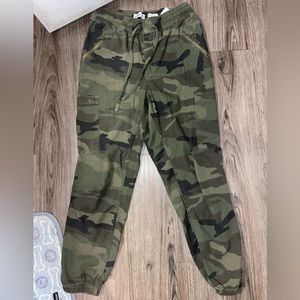 Hollister camo cargo Pants joggers